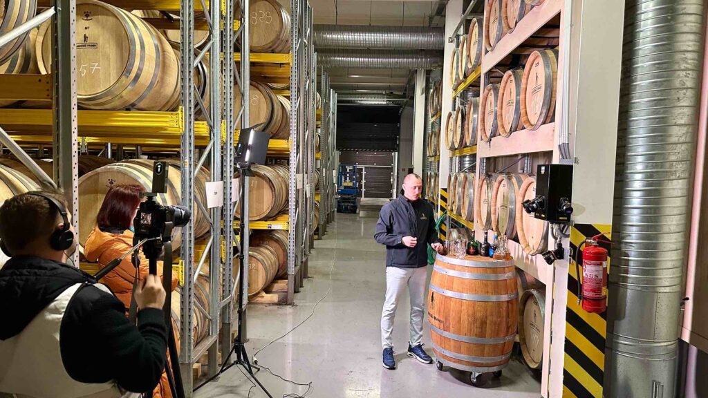 hubert-firma-sampanske-brandy-sered-video-rozhovor